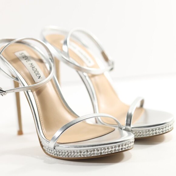 Steve Madden Women's Silver Courts - Picture 2 of 4